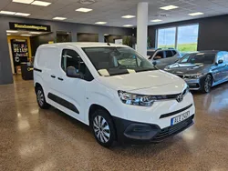 Vit Begagnad 2021 Toyota Proace City Van | 159 900 kr (Bra pris)