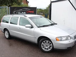Ljusgrå Begagnad 2005 Volvo V70 Business Edition Kombi | 29 900 kr (Marknadspris)