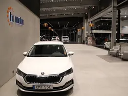 Vit Begagnad 2021 Skoda Octavia Style Kombi | 244 000 kr (Marknadspris)