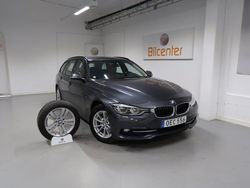 Grå Begagnad 2017 BMW 320 Kombi | 189 900 kr (Marknadspris)