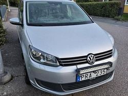 Silver Begagnad 2014 VW Touran Minibuss | 90 000 kr (Marknadspris)