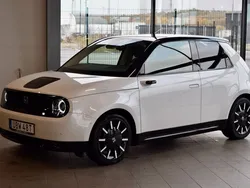 Vit Begagnad 2020 Honda e Advance Halvkombi | 209 900 kr (Marknadspris)