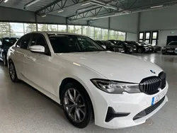 Vit Begagnad 2022 BMW 320 Advantage Sedan | 304 900 kr