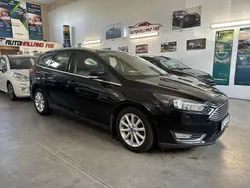 Svart Begagnad 2016 Ford Focus Titanium Kombi | 79 900 kr (Superpris)
