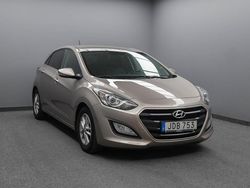 Ljusbrun Begagnad 2015 Hyundai i30 Comfort Halvkombi | 69 900 kr (Dyr)