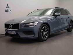 Grå Begagnad 2022 Volvo V60 Kombi | 279 500 kr (Marknadspris)
