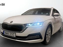 Candy white Begagnad 2023 Skoda Octavia Style Kombi | 298 900 kr (Marknadspris)