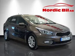Ljusbrun (brun) Begagnad 2015 Kia Ceed Sportswagon Comfort Kombi | 79 900 kr (Marknadspris)