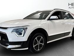 Vit (white) Begagnad 2024 Kia Niro SUV | 339 900 kr (Marknadspris)