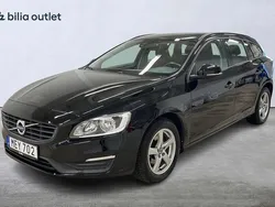 Svart Begagnad 2016 Volvo V60 Kinetic Kombi | 209 800 kr (Marknadspris)