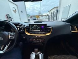 Grå Begagnad 2021 Kia XCeed SUV | 215 000 kr (Marknadspris)