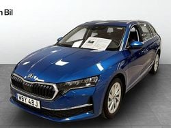 Blå Begagnad 2025 Skoda Octavia Selection Kombi | 299 900 kr (Bra pris)