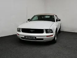 Vit Begagnad 2008 Ford Mustang Convertible Cab | 94 900 kr