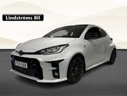 Vit Begagnad 2022 Toyota Yaris Halvkombi | 409 000 kr (Marknadspris)