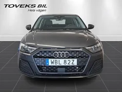 Manhattangrå metallic Begagnad 2024 Audi A1 Sportback Proline Halvkombi | 229 000 kr (Marknadspris)
