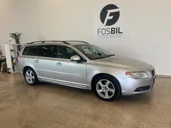 Ljusgrå Begagnad 2010 Volvo V70 Momentum Kombi | 79 900 kr (Marknadspris)