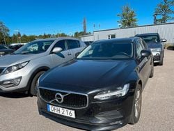Svart (svart metallic) Begagnad 2017 Volvo V90 Kombi | 195 000 kr (Marknadspris)