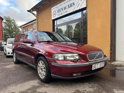 Mörkröd Begagnad 2003 Volvo V70 Business Edition Kombi | 29 900 kr (Marknadspris)