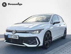 Vit (pure white) Begagnad 2025 VW Golf VIII GTI Kombi | 384 900 kr (Marknadspris)