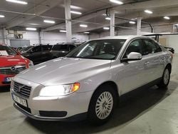 Ljusgrå Begagnad 2006 Volvo S80 Kinetic Sedan | 44 900 kr (Marknadspris)