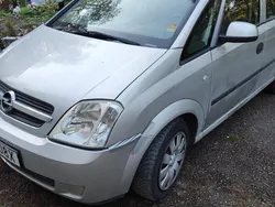 Grå Begagnad 2004 Opel Meriva Minibuss | 7 500 kr