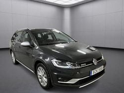 Grå Begagnad 2018 VW Golf Alltrack Kombi | 204 700 kr (Marknadspris)