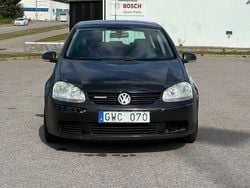 Svart Begagnad 2008 VW Golf VI Trendline Halvkombi | 25 000 kr (Marknadspris)