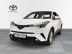 Vit Begagnad 2019 Toyota C-HR Active SUV | 219 900 kr (Bra pris)