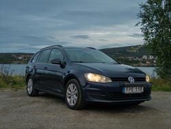 Blå Begagnad 2015 VW Golf VII Kombi | 90 000 kr (Marknadspris)