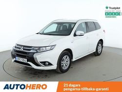 Vit Begagnad 2016 Mitsubishi Outlander SUV | 169 000 kr