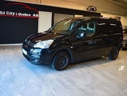 Svart Begagnad 2017 Citroën Berlingo Minibuss | 107 900 kr (Marknadspris)