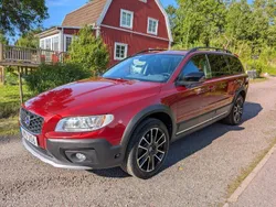 Röd Begagnad 2015 Volvo XC70 Dynamic SUV | 236 000 kr (Lite dyr)