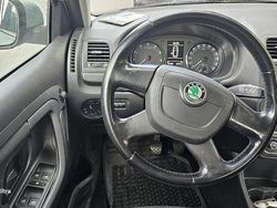 Grön Begagnad 2011 Skoda Fabia Halvkombi | 57 000 kr (Marknadspris)