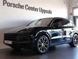 Svart Begagnad 2024 Porsche Cayenne SUV | 1 045 000 kr