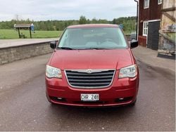 Röd Begagnad 2008 Chrysler Town & Country Minibuss | 98 000 kr