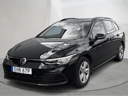 Svart Begagnad 2021 VW Golf VIII | 194 000 kr (Dyr)
