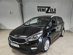 Svart Begagnad 2016 Kia Carens Minibuss | 139 000 kr (Lite dyr)