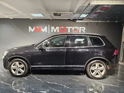 Svart Begagnad 2013 VW Touareg SUV | 229 900 kr