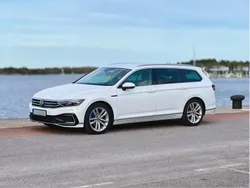 Vit Begagnad 2021 VW Passat GTE Kombi | 230 000 kr (Marknadspris)