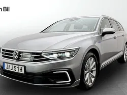 Silver Begagnad 2023 VW Passat Executive Kombi | 369 900 kr (Marknadspris)