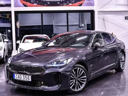 Grå Begagnad 2017 Kia Stinger GT-Line Halvkombi | 259 900 kr (Marknadspris)