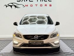 Vit Begagnad 2015 Volvo V60 R-Design Kombi | 194 900 kr (Dyr)