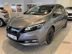 Grå Begagnad 2023 Nissan Leaf N-Connecta Halvkombi | 298 000 kr