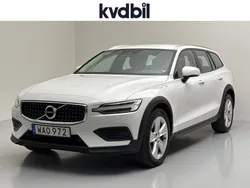 Vit Begagnad 2022 Volvo V60 CC Kombi | 359 900 kr (Bra pris)