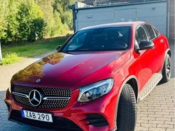 Röd Begagnad 2018 Mercedes GLC250 AMG line Sportkupé | 382 000 kr (Marknadspris)