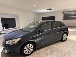 Mörkblå Begagnad 2011 Citroën C4 Halvkombi | 48 900 kr (Marknadspris)
