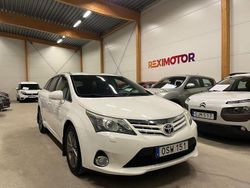 Vit Begagnad 2014 Toyota Avensis Edition Kombi | 109 900 kr (Marknadspris)