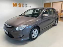 Ljusbrun Begagnad 2011 Hyundai i30 Halvkombi | 69 900 kr (Marknadspris)