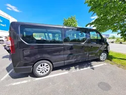 Svart Begagnad 2016 Renault Trafic Van | 179 000 kr