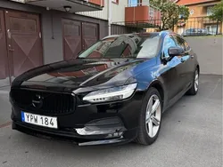 Svart Begagnad 2018 Volvo V90 Momentum Kombi | 210 000 kr (Marknadspris)